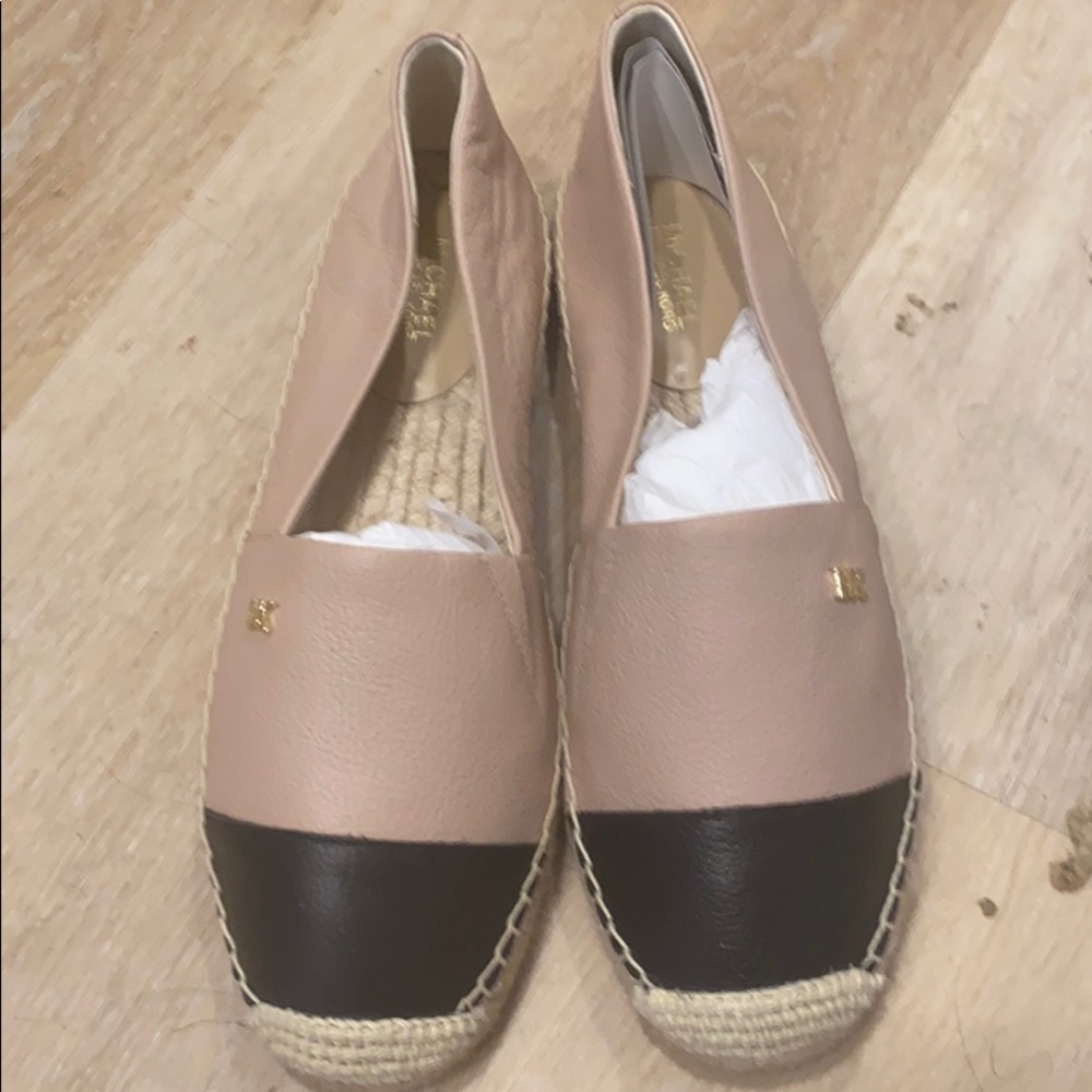 Michael kors pink flats